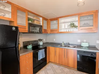 Photo #4: 20066225 Listing 