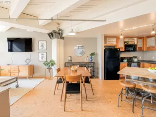 Photo #6: 20066225 Listing 