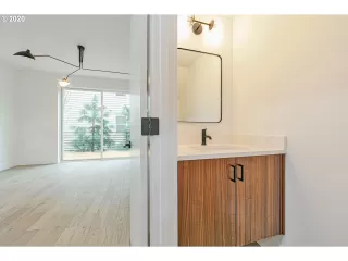 Photo #2: 20066758 Listing