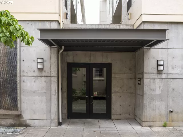 MLS: 20067097 Condo For Sale