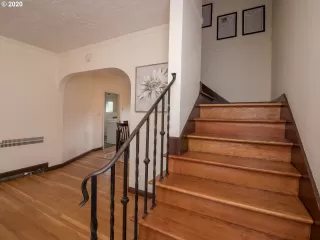 Photo #2: 20068181 Listing 