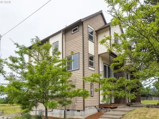 Click for more information on MLS # 20068262 : 13595 SE STEELE ST More Details about MLS # 20068262 : 13595 SE STEELE ST
