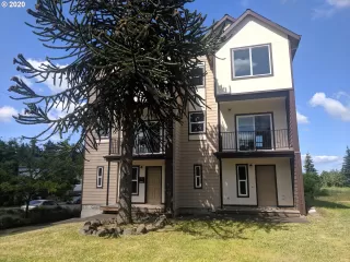 Photo #1: 20068262 Listing 