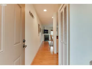 Photo #3: 20068954 Listing