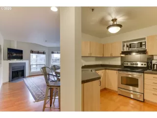 Photo #4: 20068954 Listing