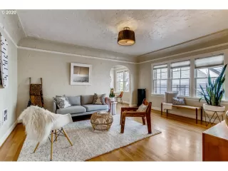 Photo #3: 20069700 Listing 