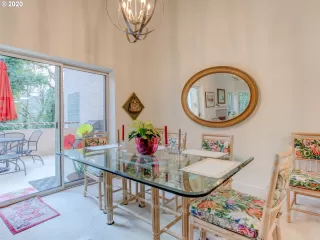 Photo #6: 20072336 Listing