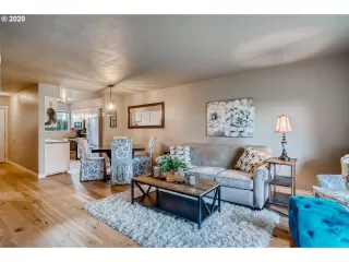 Photo #6: 20072565 Listing