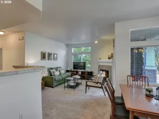 Photo #2: 20073790 Listing 