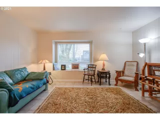 Photo #2: 20074258 Listing