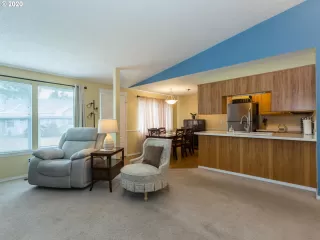 Photo #3: 20074391 Listing 