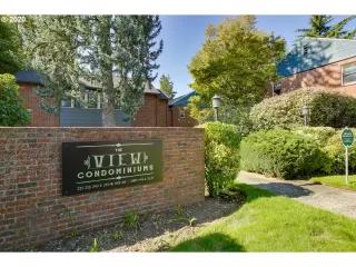 Photo #1: 20074657 Listing 