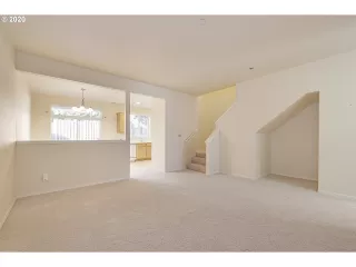 Photo #4: 20074998 Listing 
