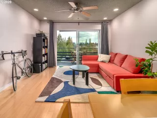 Photo #1: 20075499 Listing