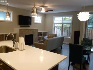 Photo #3: 20075600 Listing