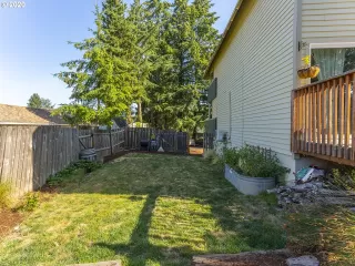 Photo #6: 20075663 Listing