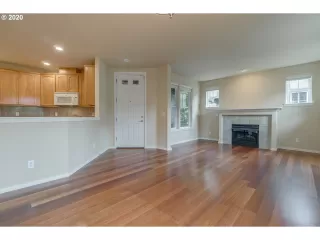 Photo #4: 20076107 Listing