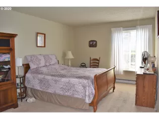 Photo #3: 20076285 Listing