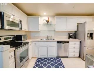 Photo #6: 20076303 Listing 