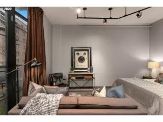 Photo #1: 20076591 Listing 