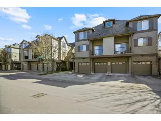 Photo #1: 20076807 Listing