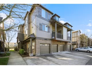 Photo #2: 20076807 Listing