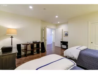 Photo #3: 20077874 Listing