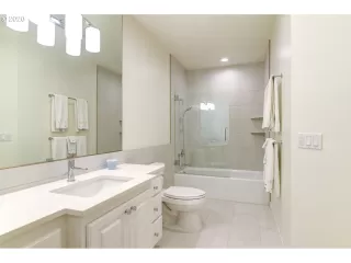 Photo #6: 20077874 Listing