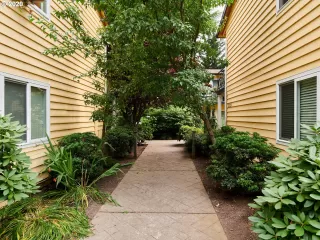 Photo #4: 20078024 Listing 