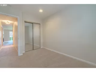 Photo #5: 20078026 Listing