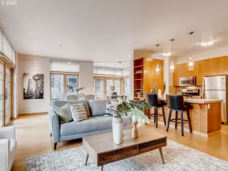 Photo #4: 20078449 Listing 