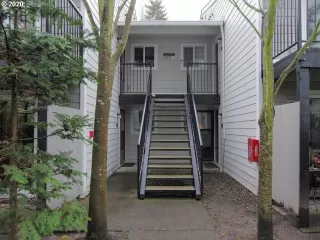 Photo #1: 20078563 Listing