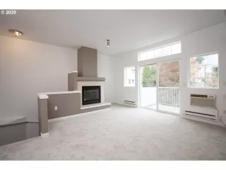 Photo #2: 20078841 Listing