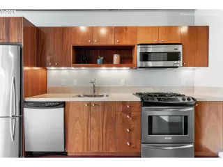 Photo #5: 20080226 Listing