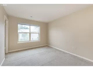 Photo #6: 20080964 Listing