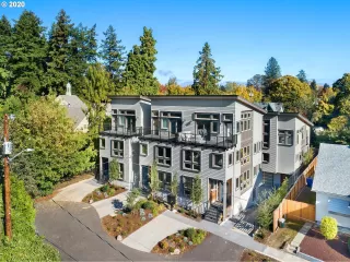More Details about MLS # 20081698 : 7926 SE 6TH AVE 4