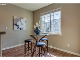 Photo #6: 20081810 Listing