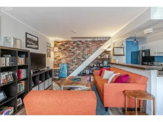 Photo #3: 20081953 Listing