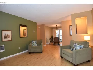 Photo #2: 20082022 Listing