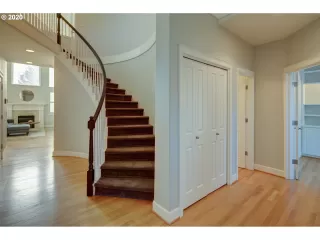 Photo #2: 20082377 Listing