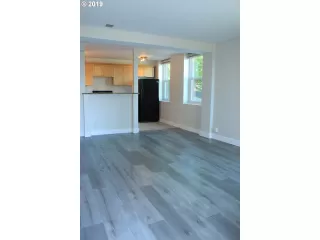 Photo #1: 20083181 Listing