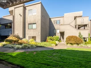 Photo #3: 20084078 Listing