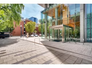 Photo #2: 20084109 Listing 