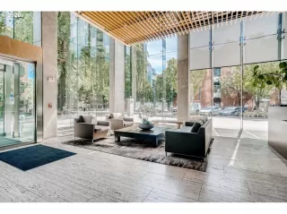 Photo #3: 20084109 Listing 