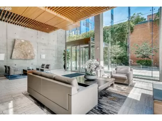 Photo #4: 20084109 Listing 