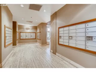 Photo #5: 20084109 Listing 