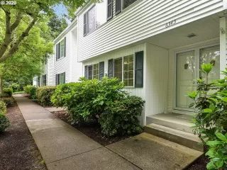 Photo #1: 20084386 Listing