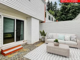 Photo #2: 20084386 Listing