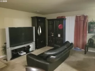 Photo #4: 20084761 Listing 