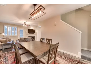 Photo #3: 20085386 Listing